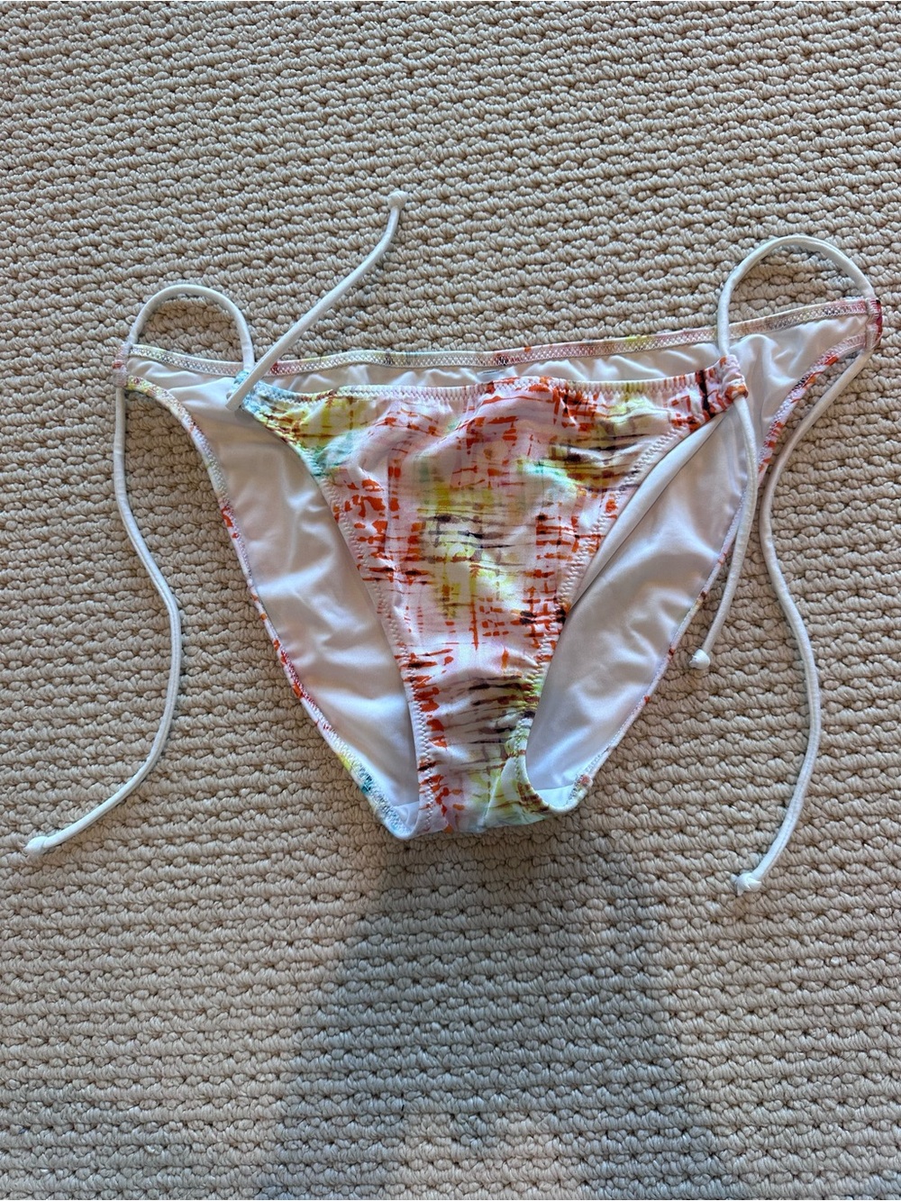 VICTORIA’S SECRET Tie-Die Bikini Bottoms, Size Medium